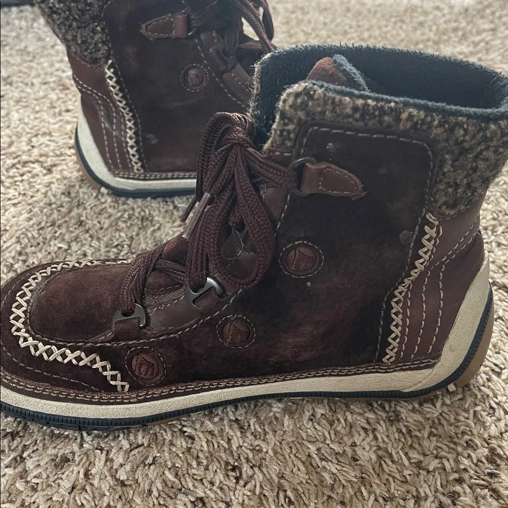 Merrell Puffin Lace Mid Brown Women's Lined Suede Lace Up Snow Boots size 6.5
